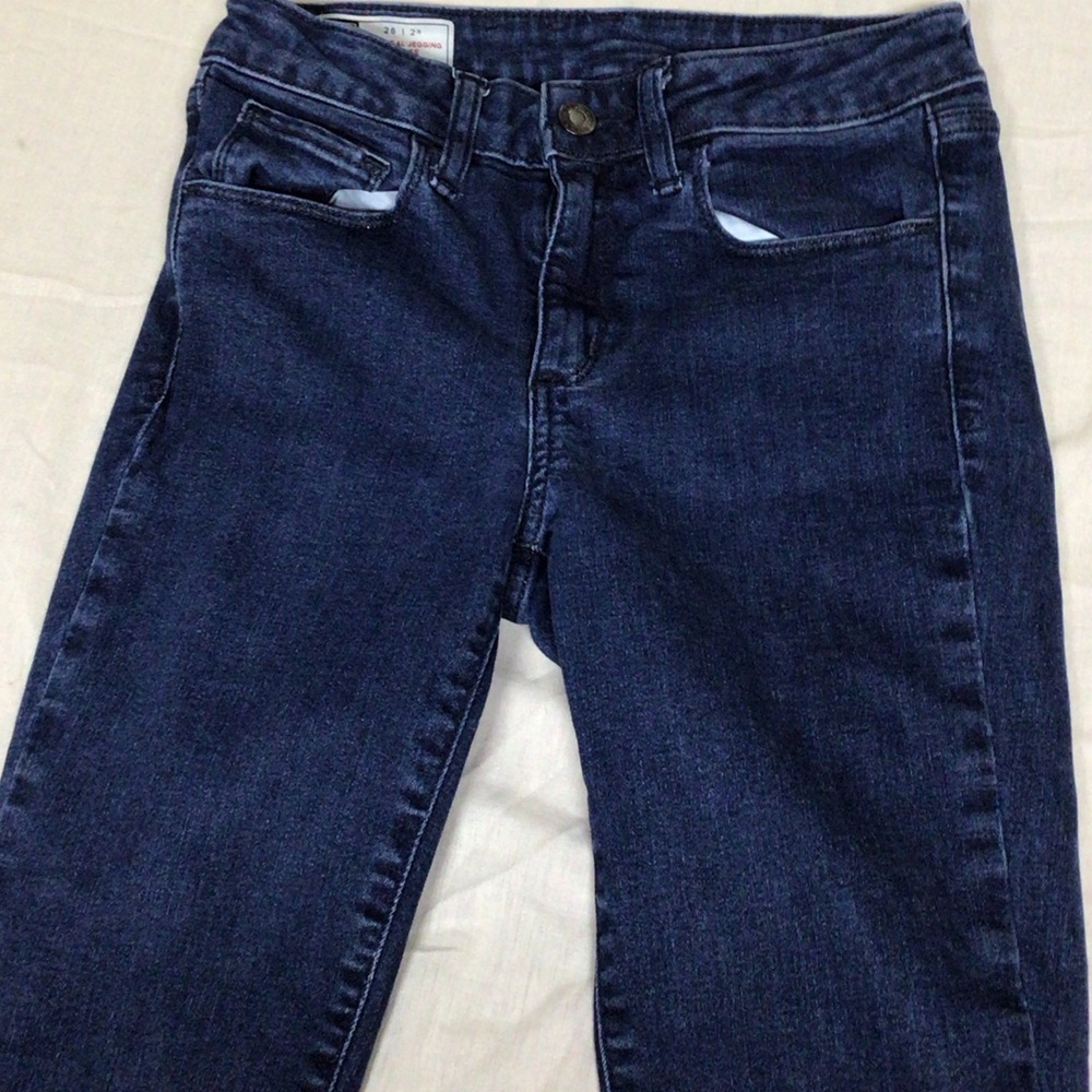 GAP Women's Deep Indigo Skinny Jeans.   26//2r